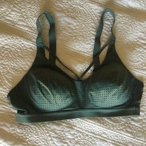Size 36B | Victoria Sport | Green Cross Sport Bra